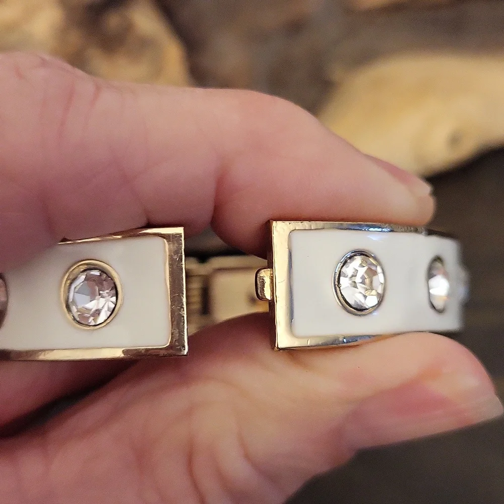 Oval Rhinestone Hinge Bangle Bracelet